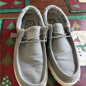Hey Dude Men's Light Gray Loafers